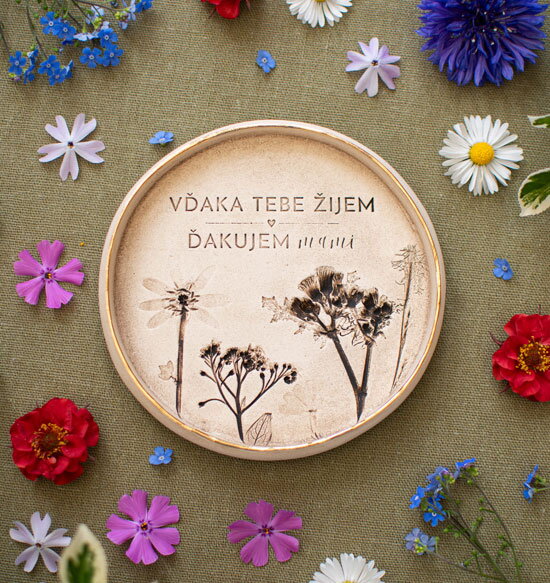 Darček pre mamu - tanierik na šperky „VĎAKA TEBE ŽIJEM“